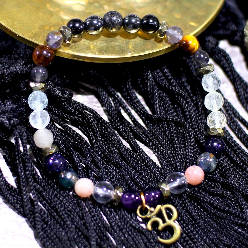 Happy fire sign strechy bracelet